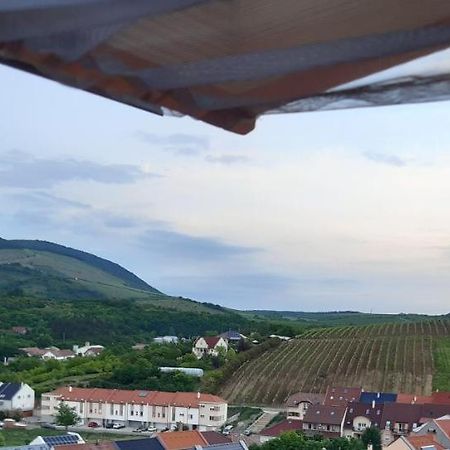 Peak Apartman Eger Luaran gambar